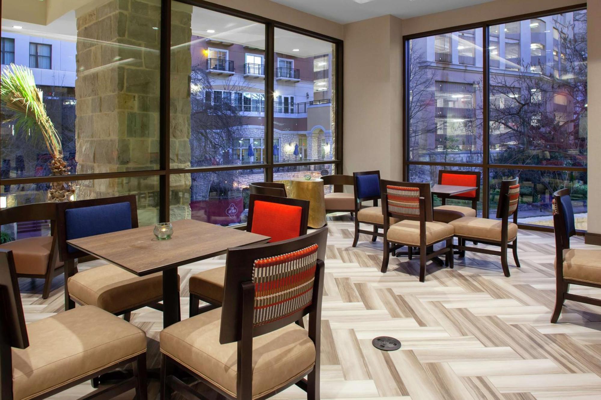 Hampton Inn&Suites San Antonio Riverwalk Exterior foto